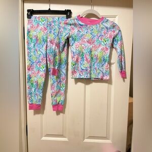 Lilly Pulitzer girls size 6 pajamas like new